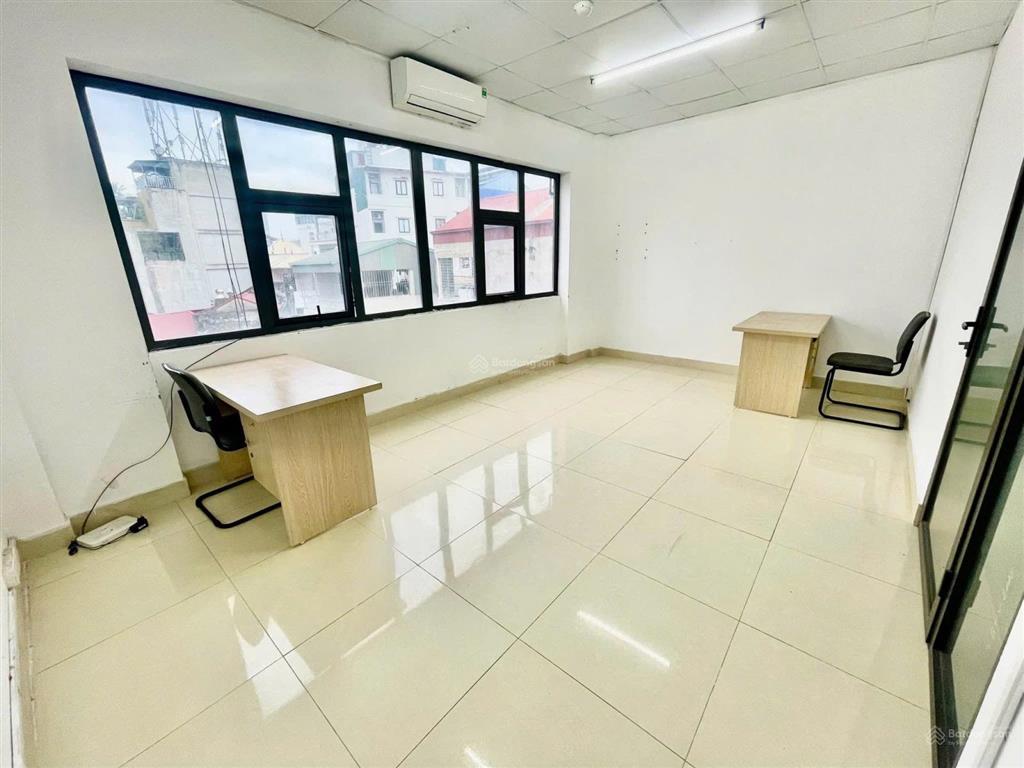 Cho thuê vp tại mặt phố phạm văn đồng. diện tích 25m2. giá 5tr5/tháng