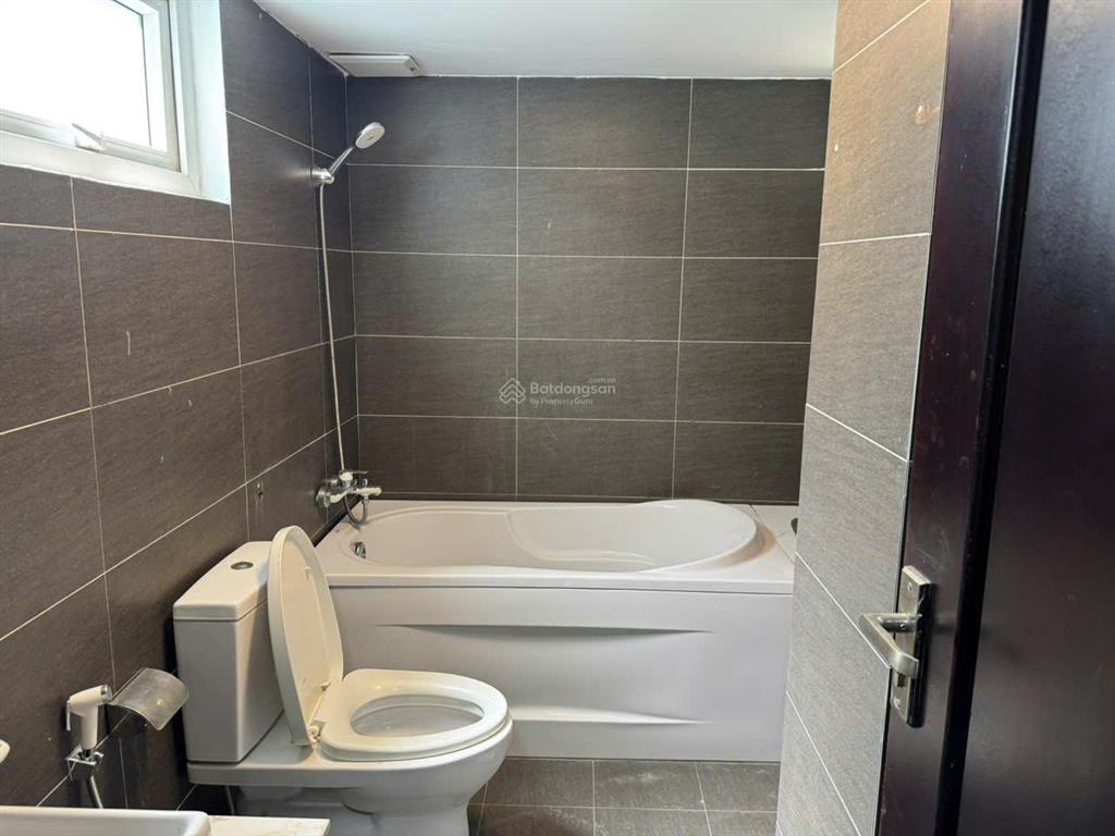 Tòa boutique villa đẳng cấp 5* ngay phố tây an thượng đang được nhiều nhà đầu tư săn đón mạnh.