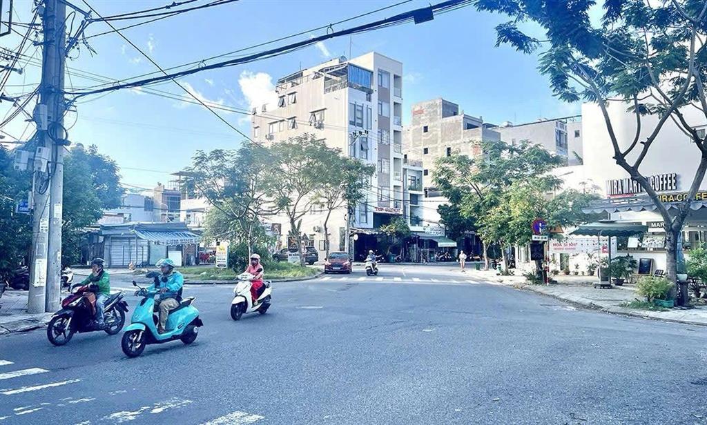 Đất vàng 3 mặt thoáng  235m2  sát biển mỹ khê  quỹ đất hiếm dành cho nhà đầu tư lớn
