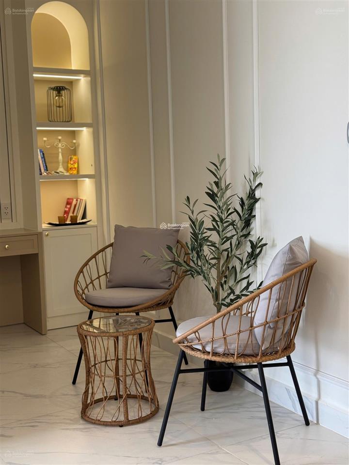 Hiếm 2pn the beverly 79,9m² view hồ bơi đã có sổ, giá chỉ 5,2 tỷ