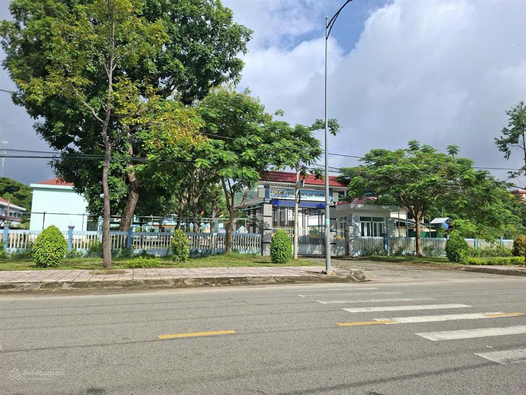 Cần tiền bán gấp lô đất mặt tiền đường đt 720 (trần hưng đạo nối dài), xã suối kiết, tỉnh lâm đồng