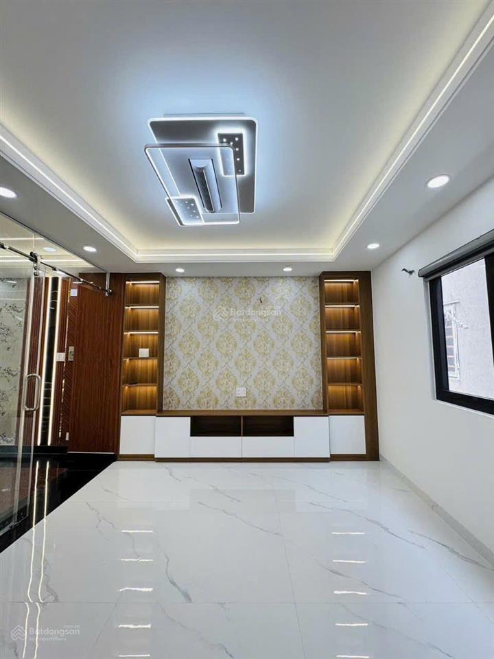 Siêu phẩm nhà bình trị đông giáp tên lửa  4,4 x 12,5m  sổ chuẩn+ hẻm 8m xe hơi  nhỉnh 7tỷ