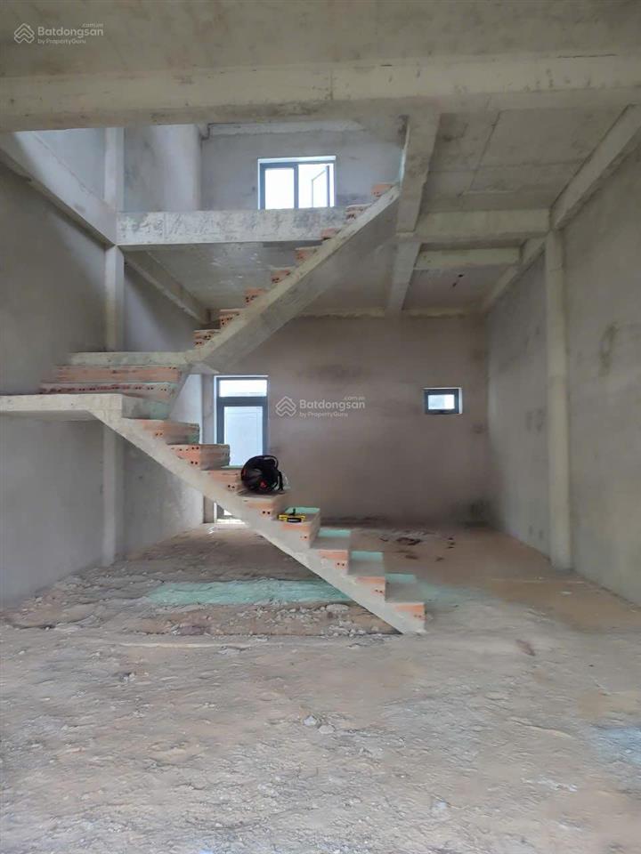 Bán lỗ nhà mặt phố liền kề 80m2 dự án thăng long central 2 ql13
