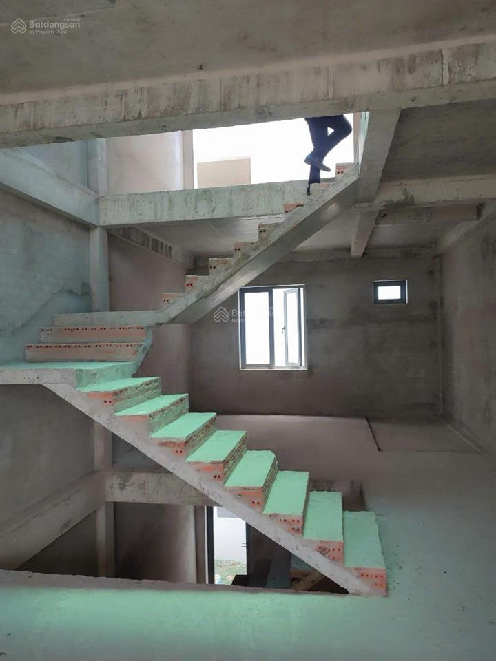 Bán lỗ nhà mặt phố liền kề 80m2 dự án thăng long central 2 ql13