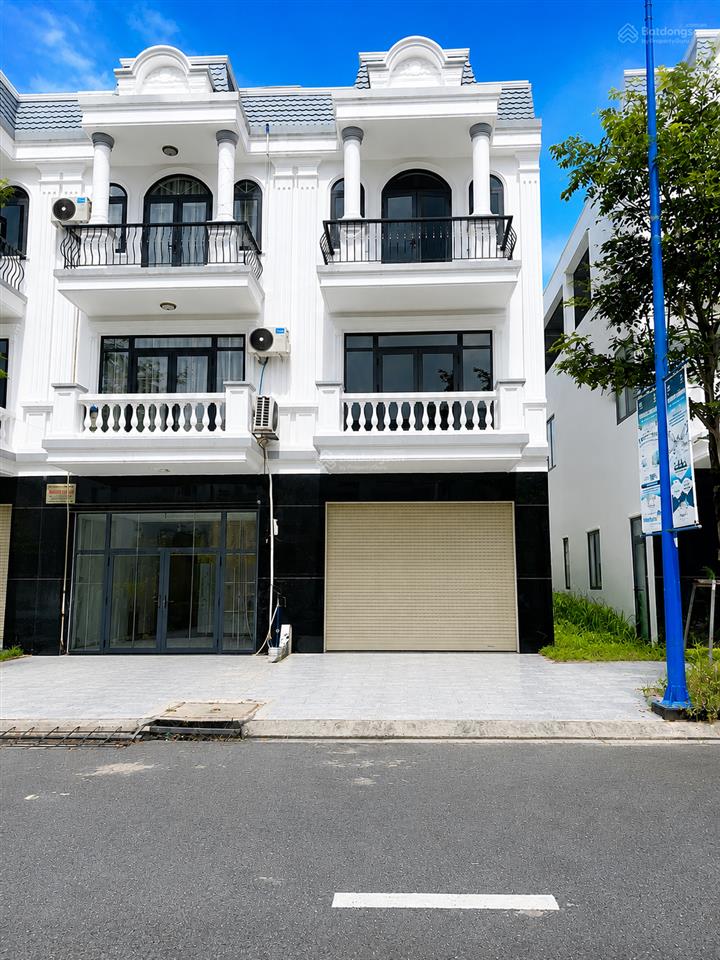 Bán lỗ nhà mặt phố liền kề 80m2 dự án thăng long central 2 ql13
