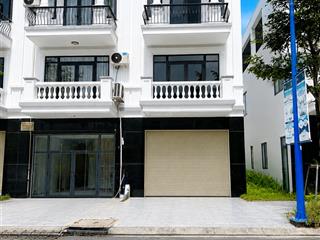 Bán lỗ nhà mặt phố liền kề 80m2 dự án thăng long central 2 ql13