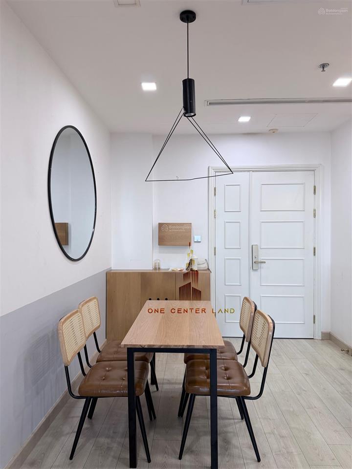 Cho thuê căn hộ 2 phòng ngủ tại vinhomes golden river