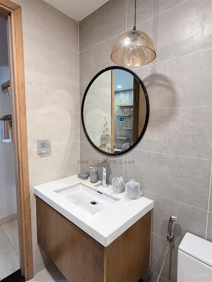 Cho thuê căn hộ 2 phòng ngủ tại vinhomes golden river