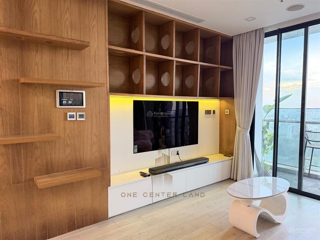 Cho thuê căn hộ 2 phòng ngủ tại vinhomes golden river