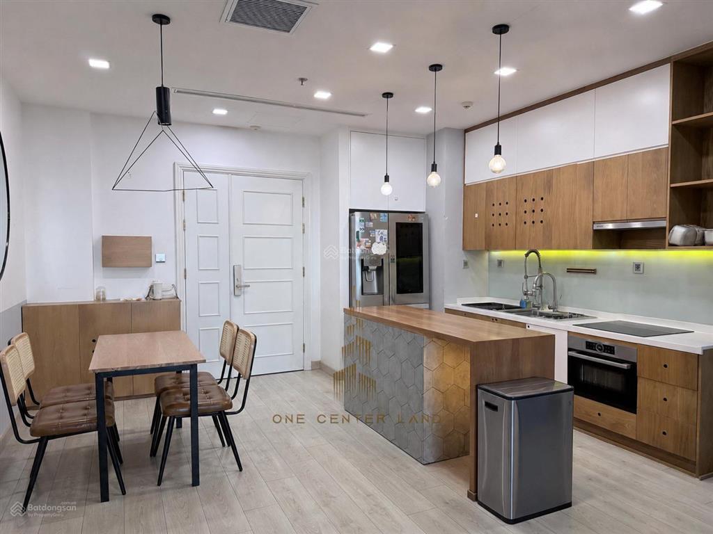 Cho thuê căn hộ 2 phòng ngủ tại vinhomes golden river