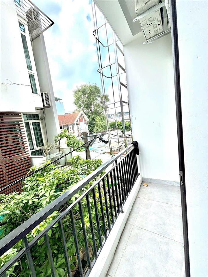 Chính chủ cho thuê phòng trần cung ban công thoáng full đồ