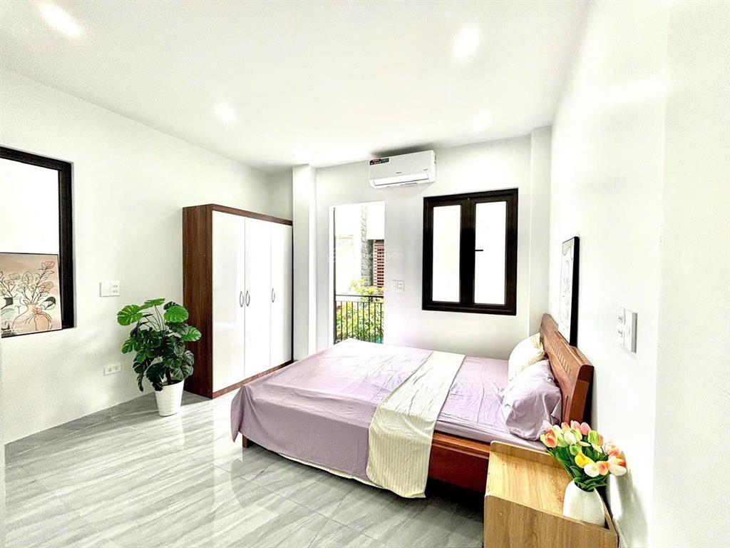 Chính chủ cho thuê phòng trần cung ban công thoáng full đồ