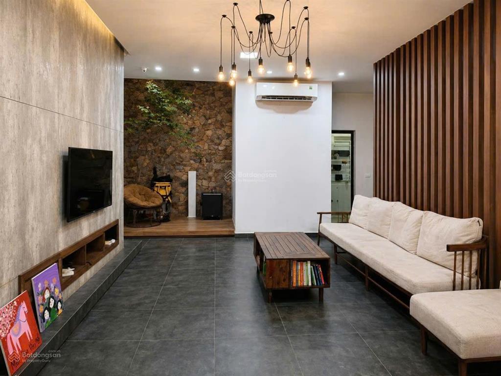 Bán nhà đẹp đất đẹp 3 tầng phường trung đô, vinh, nghệ an.