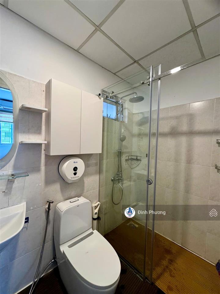 Hót deal! 5,3 tỷ căn hộ 3pn nhà b lầu trung dt 84m2, sổ hồng sẵn tại chung cư bình khánh, q2, hcm