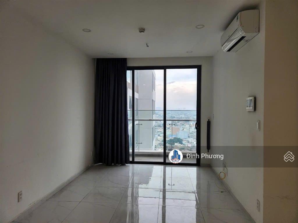 Căn hộ tầng sân vườn, view sông, 2pn cho thuê giá 14.5tr, nhà trống sẵn tại d'lusso q2, hcm.