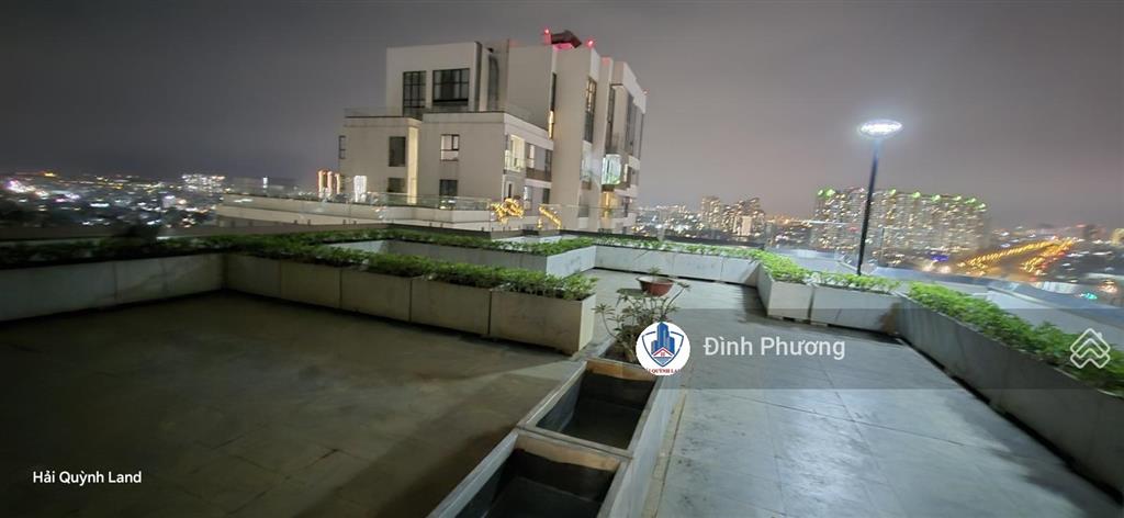 Bán căn hộ d’lusso, view sông, lầu vip có khuôn viên riêng, dt 68,5m², 2pn giá 6.2 tỷ, sổ hồng sẵn