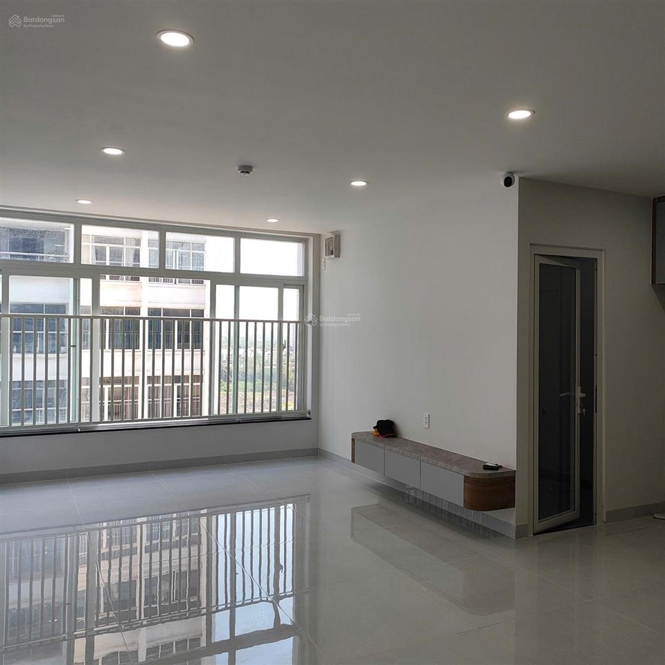Căn hộ cho thuê 2pn, dt101m2, giá 13tr tại petrovietnam landmark, nội thất cơ bản. chốt lẹ ac ơi
