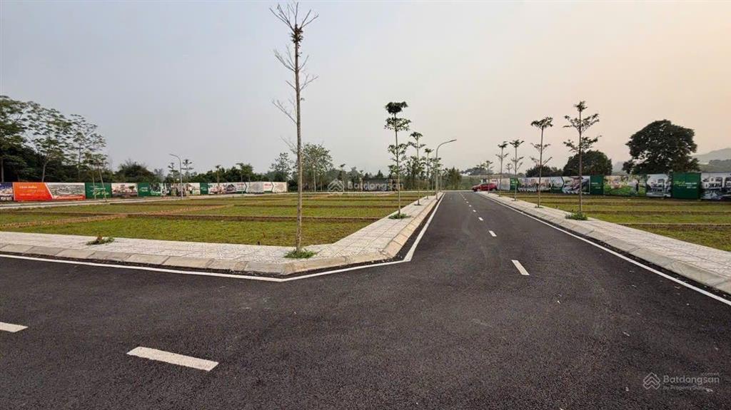 1 tỷ! lô đất 100m2 full thổ cư khu cnc hòa lạc, gần trường sqlq1, đhqg, ven suối, sđcc, hạ tầng