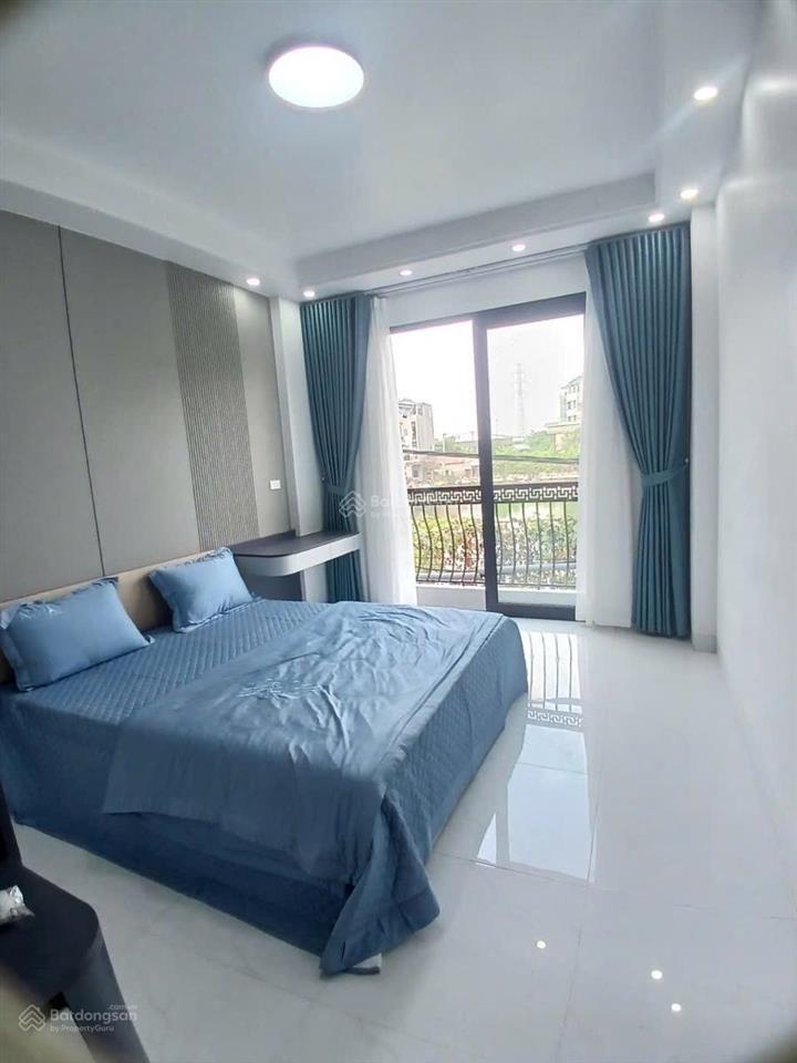 Đột biến! xuân thủy, 30m2 x 5t, dân xây đẹp, 1 nhà ra ô tô, gần bãi xe, sđcc, ko qh, chỉ 5.1 tỷ