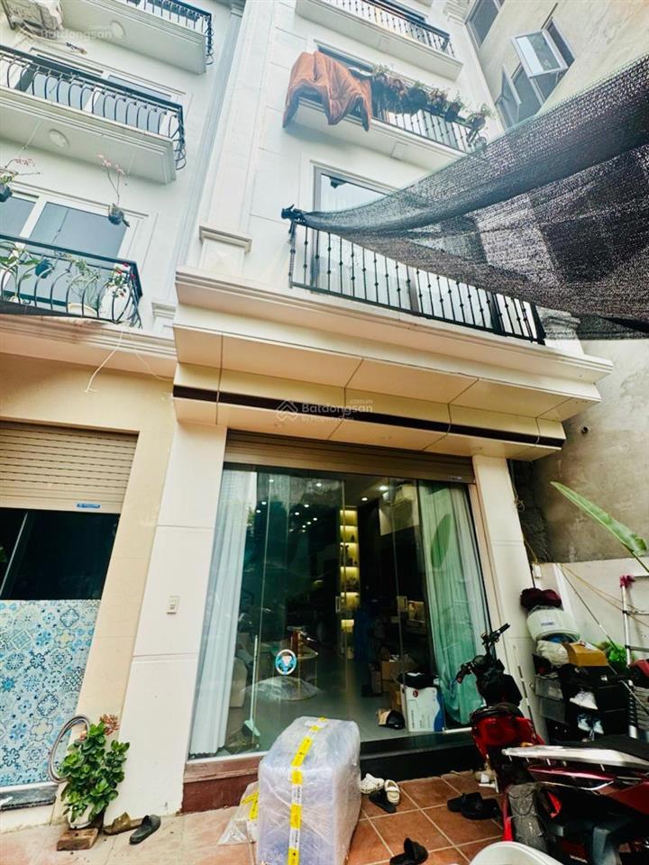 Hiếm! hồ tùng mậu, 30m2 x 5t, dân xây đẹp, 1 nhà ra ô tô, chỉ 20m ra bãi đỗ xe, sđcc đẹp chỉ 5 tỷ.