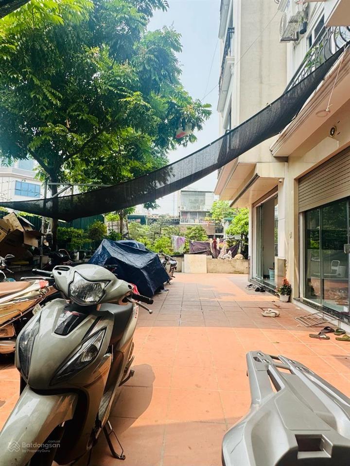Hiếm! hồ tùng mậu, 30m2 x 5t, dân xây đẹp, 1 nhà ra ô tô, chỉ 20m ra bãi đỗ xe, sđcc đẹp chỉ 5 tỷ.