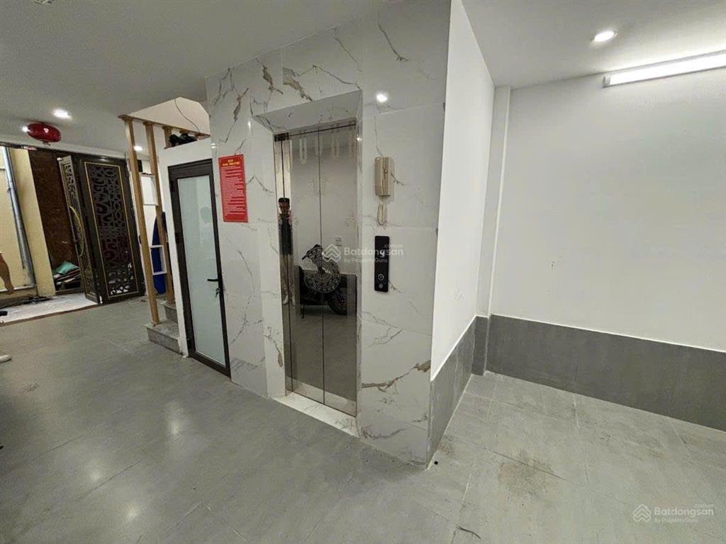 Nổi bật đức diễn, nhà mới lô góc 40m2, 6 tầng thang máy, 9 pkk, 10m ra ô tô, sđcc đẹp, hơn 8 tỷ