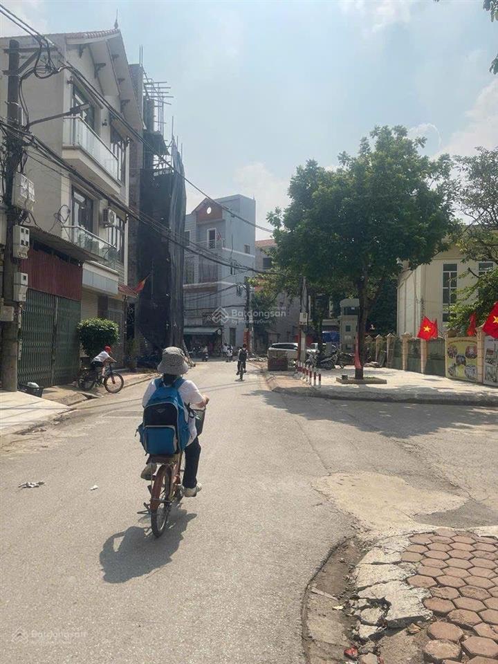 Giật gân! đất cầu diễn 42m, sổ đẹp nở hậu, vf3 đỗ cửa, 10m ra ô tô tránh, ngõ thẳng tắp chỉ 5.x tỷ