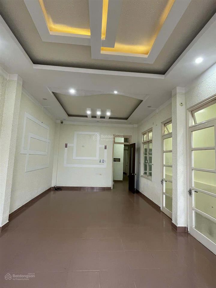 Cho thuê nhà nguyên căn  4 p. ngủ  đường võ trường toản  p. lâm viên(p8)  đà lạt  18 tr/th