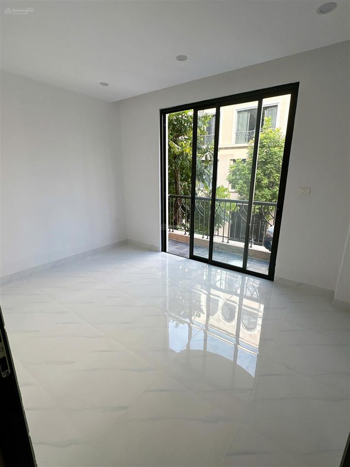 Mình cần bán nhanh căn góc 48m2, đã hoàn thiện 2 tầng, tổng xây dựng 192m², giá chỉ 6,3 tỷ