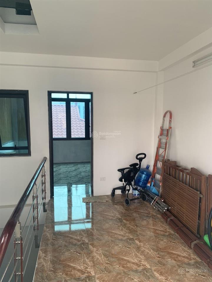 Chính chủ bán nhà riêng 4 tầng dân tự xây năm 2022, cách 10m ra đường oto tránh tại phường yên sở
