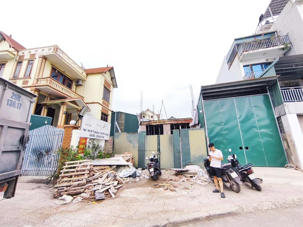 Bán nhà mặt hồ đầm tranh, oto tránh nhau, 7 tầng, view hồ, đẹp, đẳng cấp