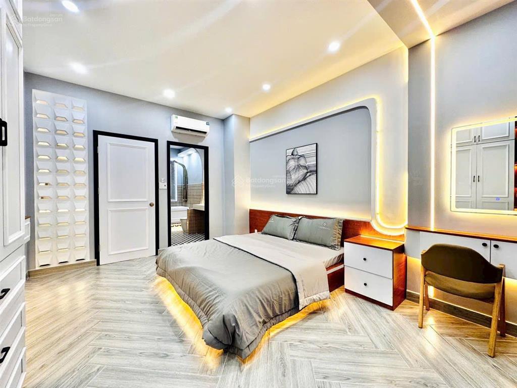 Nhà đẹp  1/ xe hơi thống nhất, gò vấp  tiện mở văn phòng, spa chỉ 7 tỷ 200tr