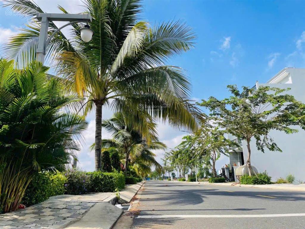 Đất long thành gần sân bay cách 5km  sổ hồng riêng  100m2  full thổ cư  giá chỉ 10 triệu/m2