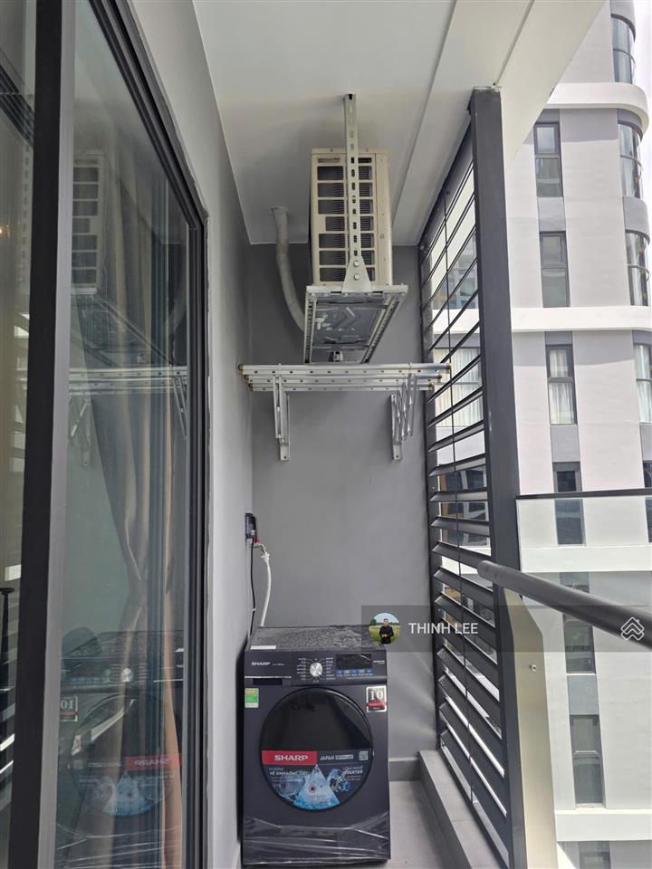 Studio view hồ bơi tràn vô cực 3 tầng  giá siêu tốt chỉ 3,3 tỷ