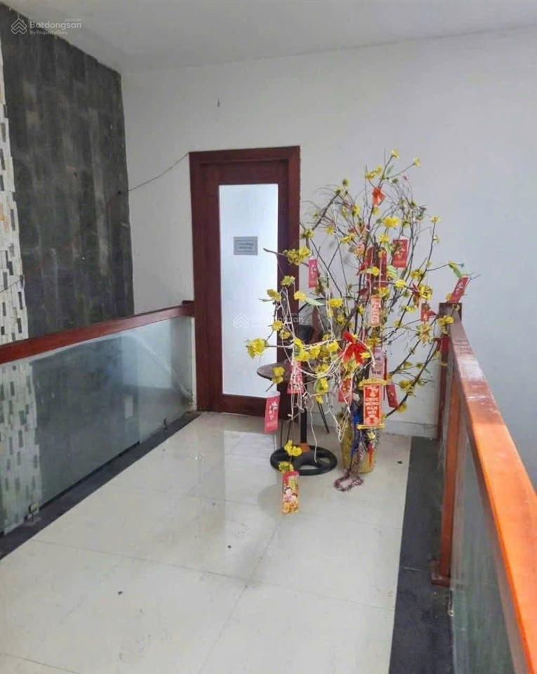 Chào bán nhà 4 tầng 4 mê đường hồ tùng mậu  đường 10,5m gần biển nguyễn tất thành giá đầu tư