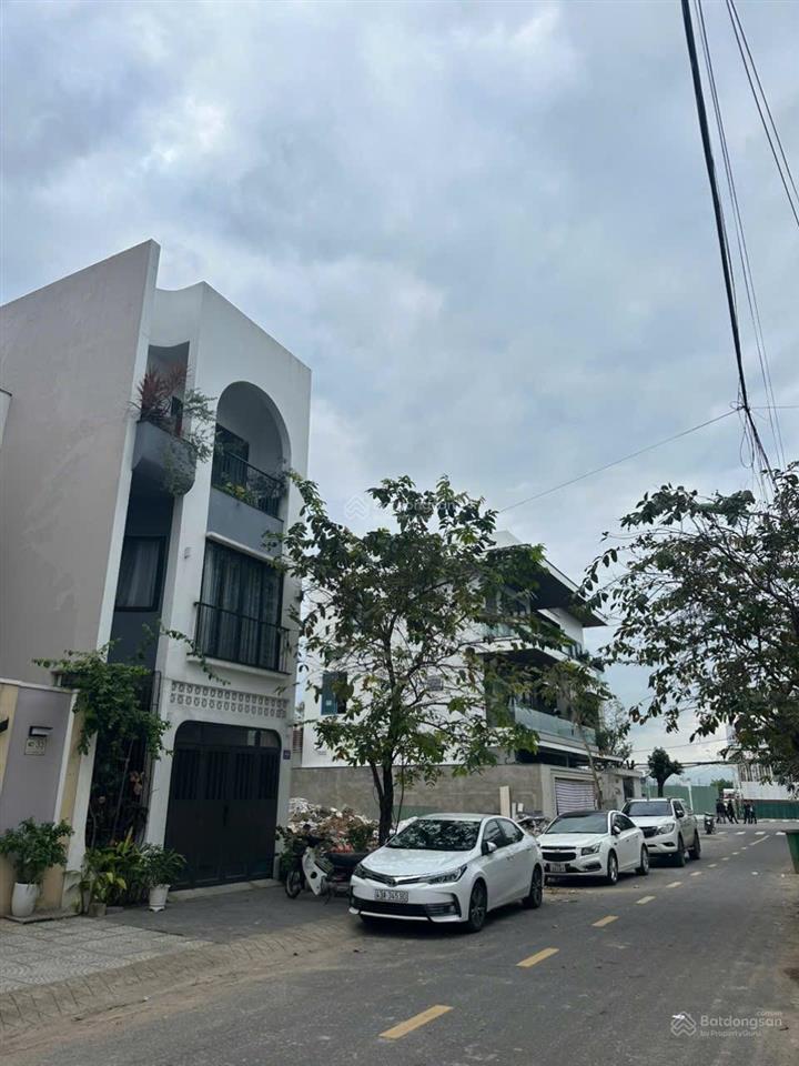 Nắm chủ độc quyền mặt tiền hòa minh 28 ngay khu c đang hot giá đầu tư chỉ nhỉnh 6 tỷk
