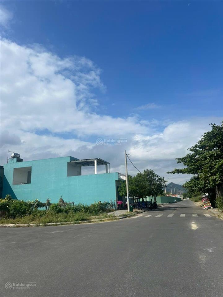 Siêu hiếm  mặt tiền bàu nghè 2 ngay sát chung cư the ori hoà sơn giá chưa qua đầu tư chỉ 3 tỷ