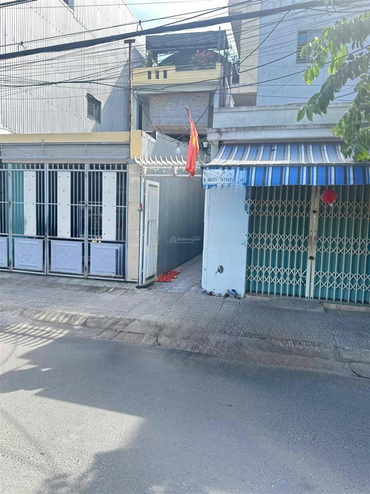 Siêu rẻ  nhà cấp 4 mặt tiền đường trường chinh kẹp kiệt bên hông siêu thoáng. nhỉnh 3 tỷ
