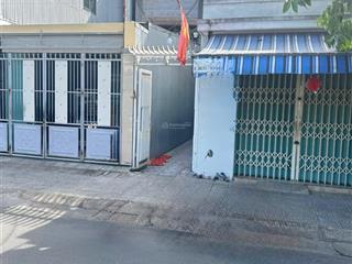 Siêu rẻ  nhà cấp 4 mặt tiền đường trường chinh kẹp kiệt bên hông siêu thoáng. nhỉnh 3 tỷ