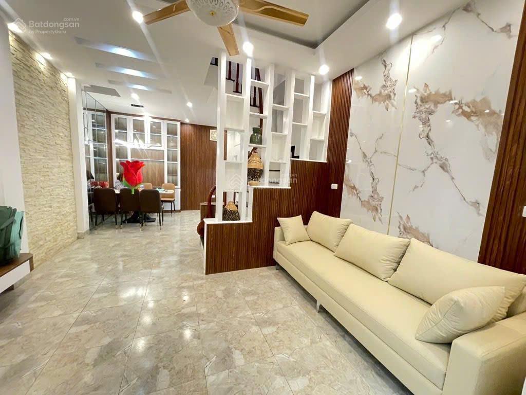 Cho thuê nr 4pn, 3wc, 120m2 tại kẻ tạnh, long biên, hà nội, giá siêu hời 10 triệu vnd