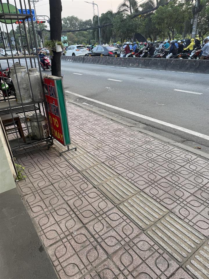 Cho thuê mặt bằng mặt tiền 40m2, 35 triệu, tại huỳnh tấn phát, p tân thuận tây, q7, tp.hcm