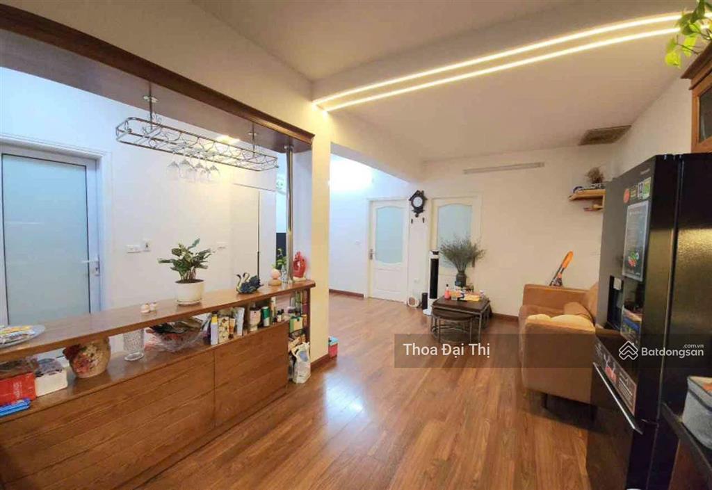 Nhà lạc long quân 50m 5 tầng ô tô đỗ