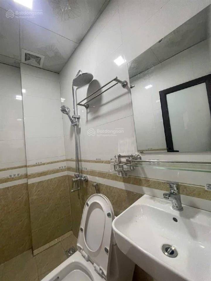 Chính chủ gửi bán 32 m * 5 tầng phố thuỵ khuê 7,4 tỷ