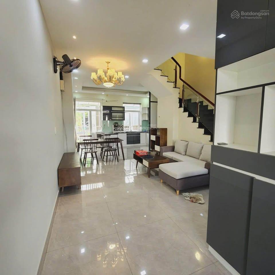 Bán nhà phố 2 mặt tiền 90m2 cực hiếm river park liên phường liền kề global city, sẵn sổ công chứng