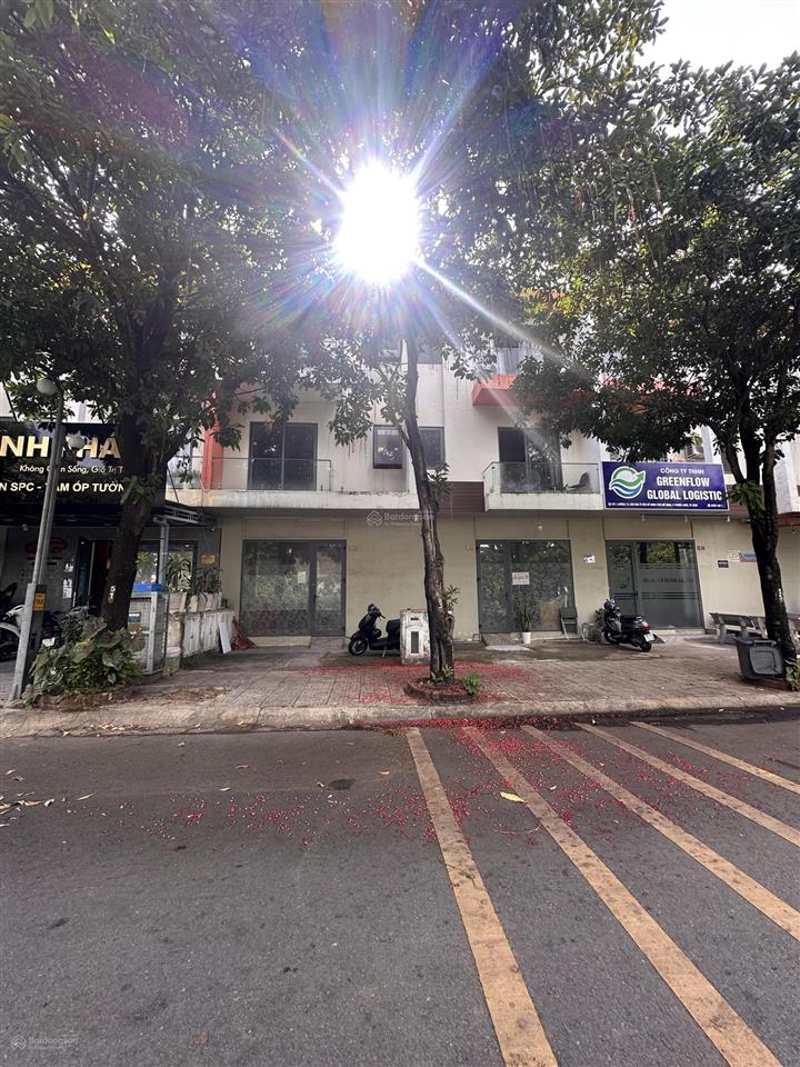 Nhà phố mặt tiền trục chính dự án mik q9 river park liên phường liền kề global city
