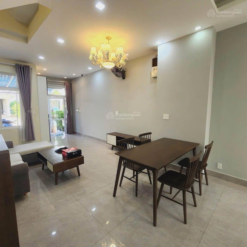 Bán nhà phố 2 mặt tiền 90m2 cực hiếm river park liên phường liền kề global city, sẵn sổ công chứng