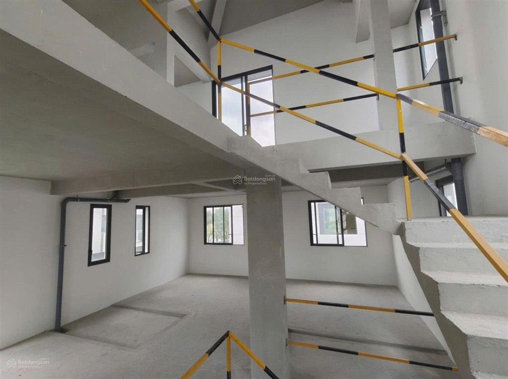 Gấp bán biệt thự đơn lập khu compound 270m2 (15m x 18m) liên phường, liền kề global city quận 2