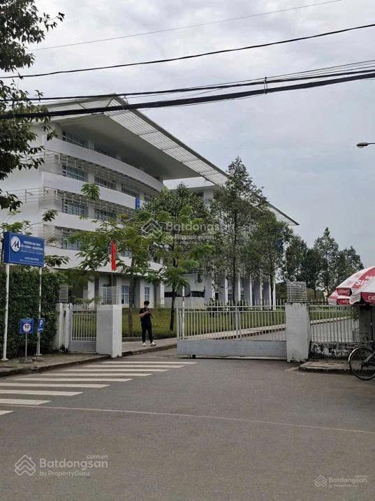 Gấp bán trong tháng lô đất 2mt xây chdv 5m x 18m (90m2) chỉ 6 tỷ ngay võ văn hát gần đh marketing