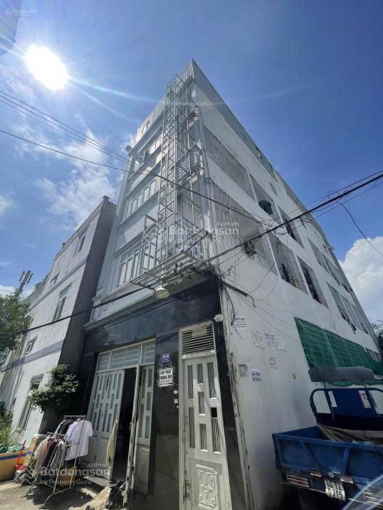 Gấp bán trong tháng lô đất 2mt xây chdv 5m x 18m (90m2) chỉ 6 tỷ ngay võ văn hát gần đh marketing