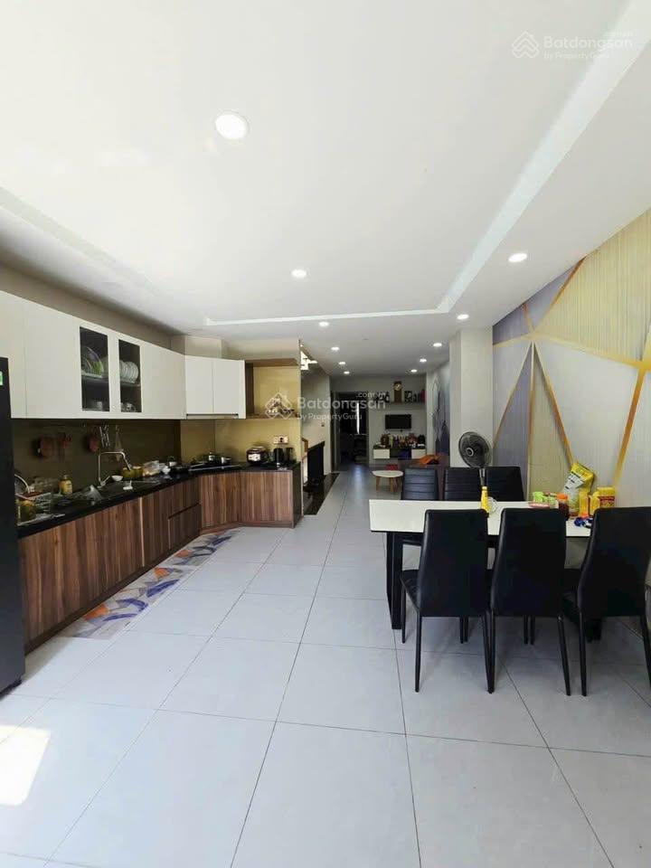 Bán đất khu dân cư hiện hữu trục đường liên phường, liền kề global city